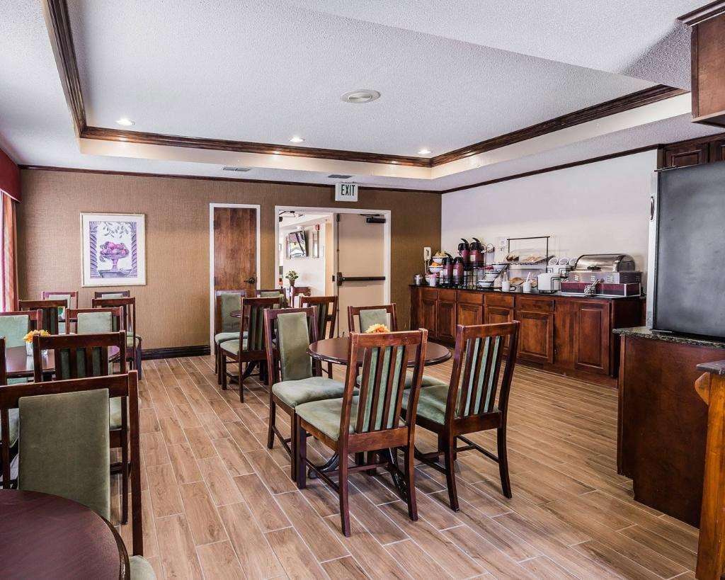 Hometown Inn Thomasville Restaurant photo